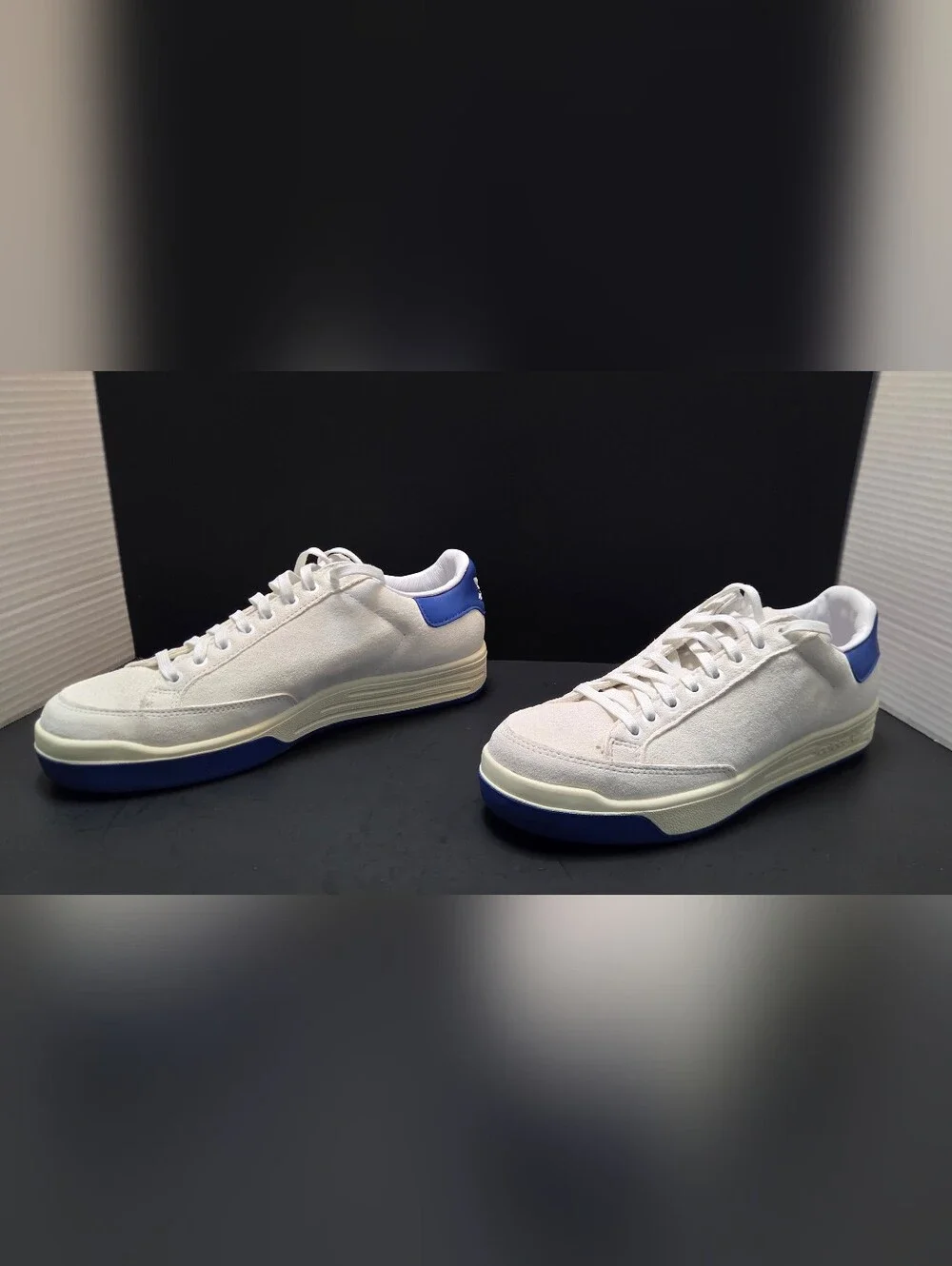 Adidas Rod Laver Flat White Blue Colorway FX5608 Mens 8.5 Suede Leather 0189
